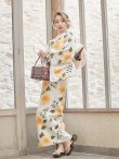 画像4: 【浴衣セール！】【浴衣】白地に黄色い花浴衣セット（OBI-hira-100-ok-2-BRxBE/ HIMO-900-yn-7-MOC/ HEKO-800-sb-3-BR/GETA-02-ok-2-IV）【YMT】 (4)