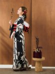 画像11: 【浴衣】ストライプ×百合レトロモダン浴衣【浴衣３点セット 浴衣/帯/下駄】 (OBI-hira-100-ok-12-RxB/HEKO-800-sb-5-WH/HIMO-900-yn-1-BK / YA-1027-wk-R /GETA-02-ok-7-R)【YMT】 (11)
