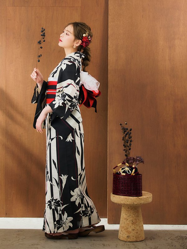 画像11: 【即日発送】【浴衣】ストライプ×百合レトロモダン浴衣【浴衣３点セット浴衣/帯/下駄】【YMT】 (11)