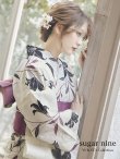 画像2: 【即日発送！】【浴衣】白地×百合柄浴衣 【浴衣３点セット 浴衣/帯/下駄】（OBI-hira-100-ok-7-PLMxW / HIMO-900-yn-1-B / HEKO-800-sb-3-BR / GETA-02-ok-6-PL ）[YMT] (2)