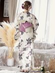 画像8: 【即日発送！】【浴衣】白地×百合柄浴衣 【浴衣３点セット 浴衣/帯/下駄】（OBI-hira-100-ok-7-PLMxW / HIMO-900-yn-1-B / HEKO-800-sb-3-BR / GETA-02-ok-6-PL ）[YMT] (8)