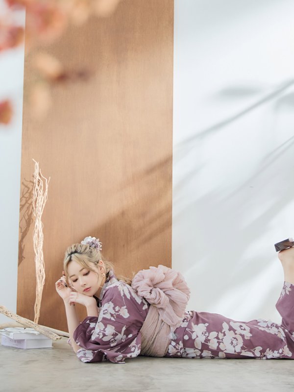 画像11: 【即日発送】【浴衣セール！】エンジ×椿ニュアンス浴衣  【浴衣３点セット 浴衣/帯/下駄】[YMT] (11)