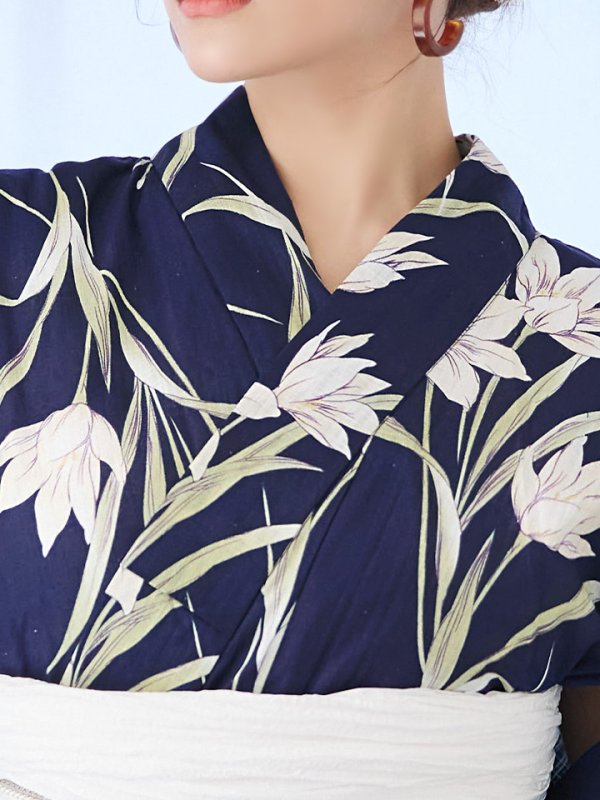 画像6: 【即日発送】ネイビー地x百合柄浴衣  【浴衣３点セット 浴衣/帯/下駄】[YMT] (6)