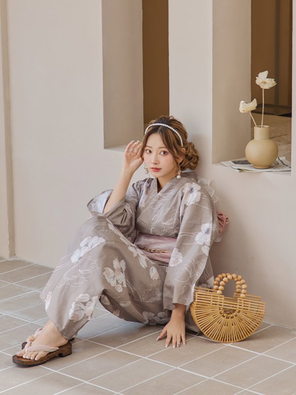 画像9: 【即日発送】グレージュ線画フラワー浴衣  【浴衣３点セット 浴衣/帯/下駄】[YMT] (9)