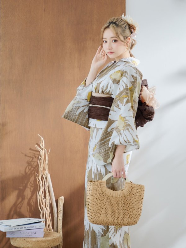 画像2: 【浴衣セール！】【即日発送】大人グリーンベージュフラワー浴衣  【浴衣３点セット 浴衣/帯/下駄】[YMT] (2)