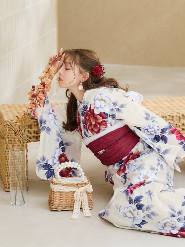 画像18: 【即日発送】ホワイト×レッド牡丹浴衣  【浴衣３点セット 浴衣/帯/下駄】[OF04] (18)