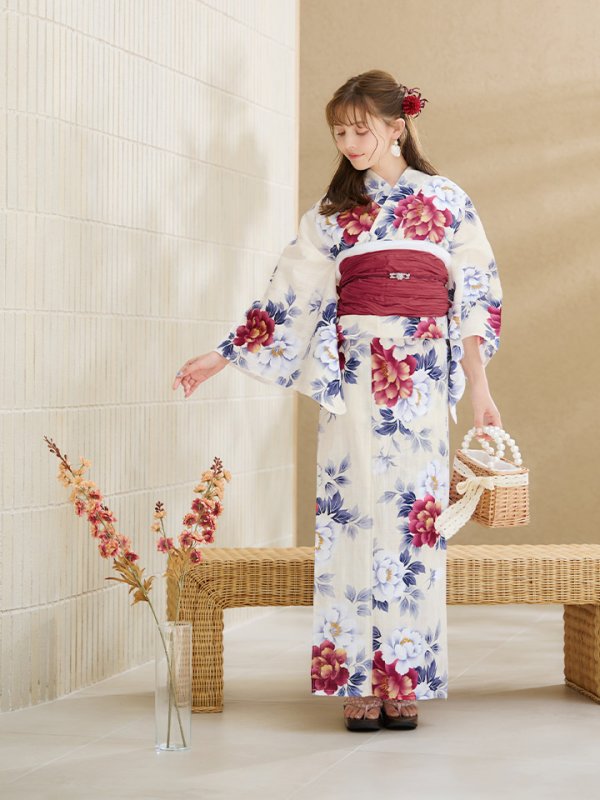 画像7: 【即日発送】ホワイト×レッド牡丹浴衣  【浴衣３点セット 浴衣/帯/下駄】[OF04] (7)