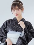 画像18: 【即日発送】ブラック×線画フラワー浴衣  【浴衣３点セット 浴衣/帯/下駄】OBI-siwa-202-ok-6-W / HIMO-900-yn-5-IV / HEKO-800-sb-5-W / YA-1079-kj-8-W / GETA-03-ok-2-P[YMT] (18)