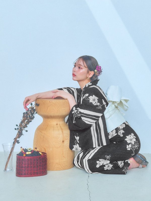 画像10: 【即日発送！】ストライプ×フラワーレトロ浴衣  【浴衣３点セット 浴衣/帯/下駄】[YMT] (10)