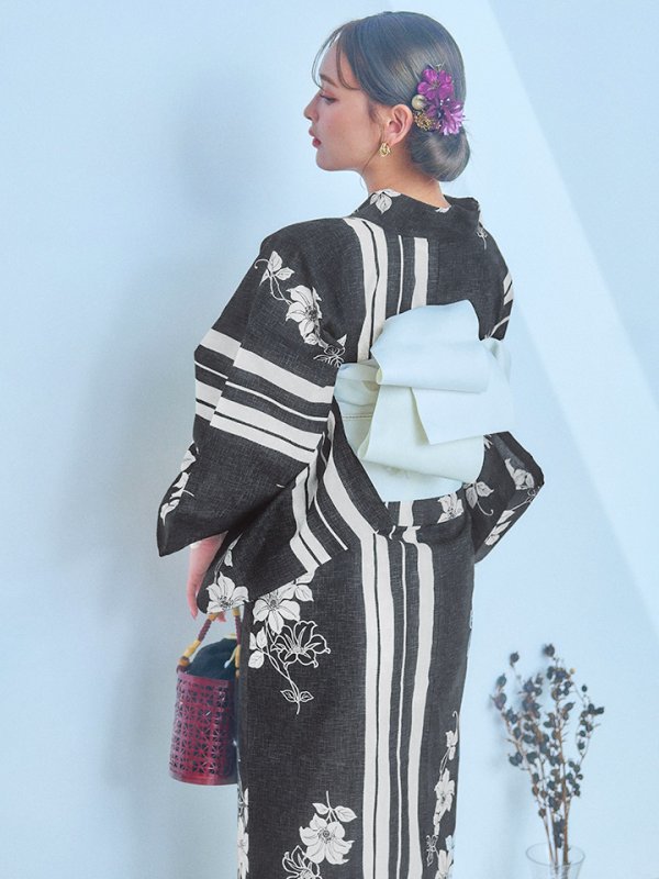 画像2: 【即日発送！】ストライプ×フラワーレトロ浴衣  【浴衣３点セット 浴衣/帯/下駄】[YMT] (2)