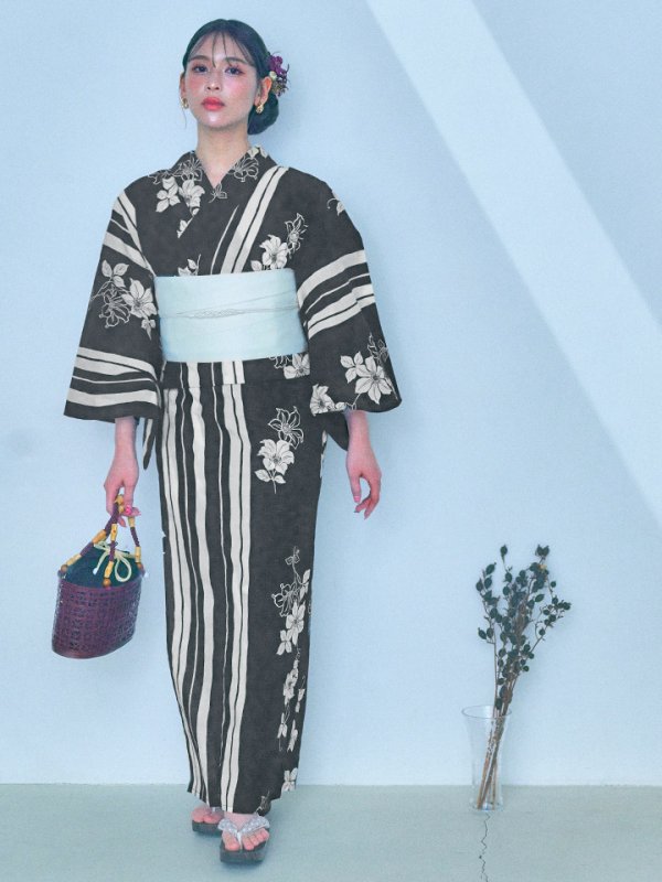 画像6: 【即日発送！】ストライプ×フラワーレトロ浴衣  【浴衣３点セット 浴衣/帯/下駄】[YMT] (6)