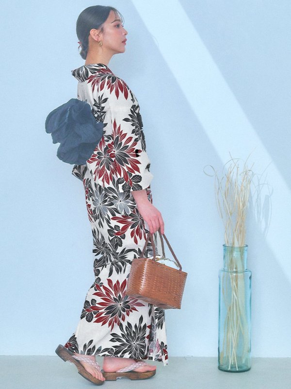 画像14: 【即日発送】ネイビー＆レッドフラワーモダン浴衣  【浴衣３点セット 浴衣/帯/下駄】[YMT] (14)