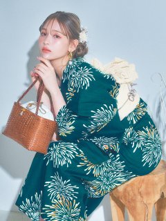 エメラルドグリーン×花火浴衣