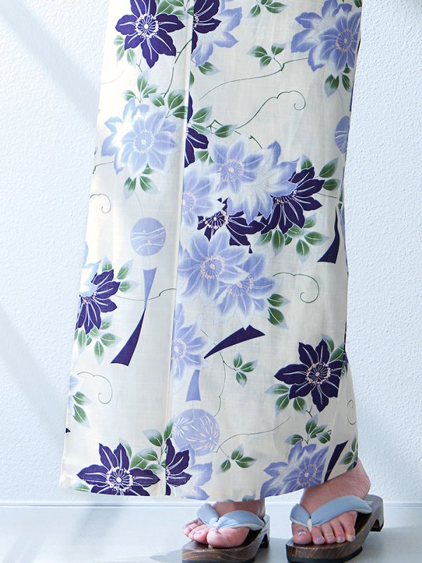 画像15: 【即日発送】白地に凛と咲くクレマチス柄浴衣  【浴衣３点セット 浴衣/帯/下駄】[YMT] (15)
