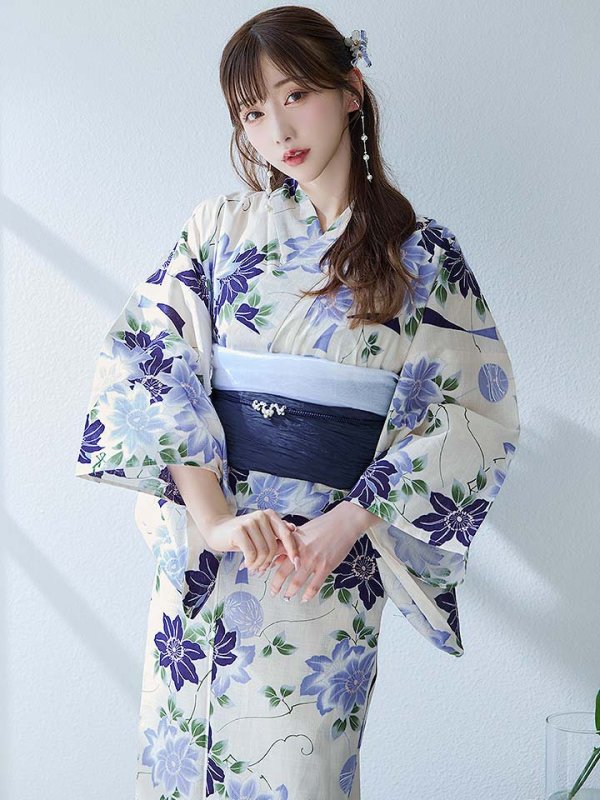 画像1: 【即日発送】白地に凛と咲くクレマチス柄浴衣  【浴衣３点セット 浴衣/帯/下駄】[YMT] (1)