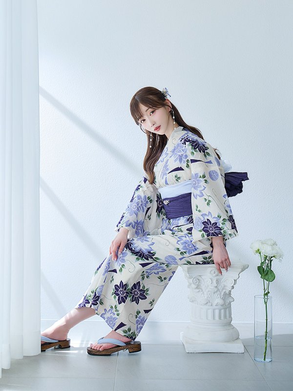画像9: 【即日発送】白地に凛と咲くクレマチス柄浴衣  【浴衣３点セット 浴衣/帯/下駄】[YMT] (9)