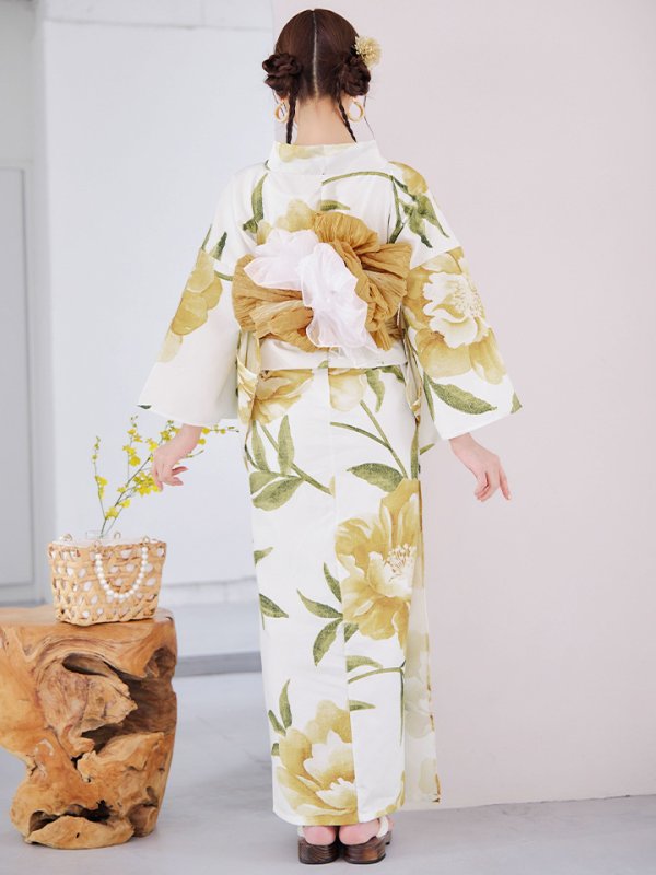 モデル:菅野結以 身長:163cm 着用サイズ:Fサイズ