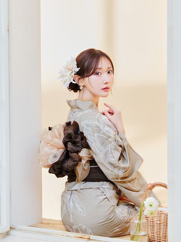 モデル：菅野結以　身長：163cm