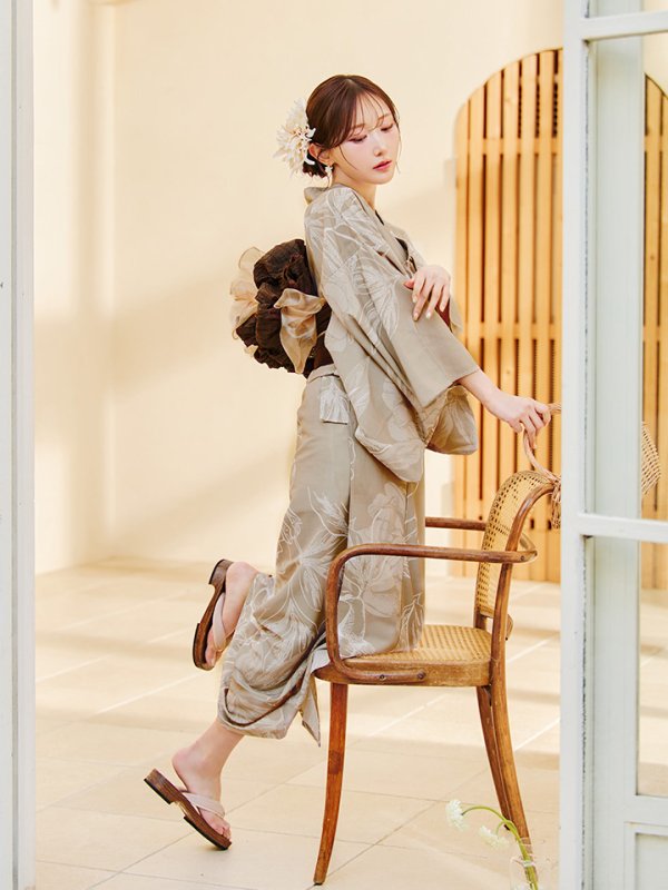 モデル：菅野結以　身長：163cm