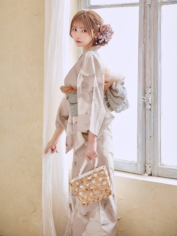 モデル：まみ　身長161cm　着用サイズ：Fサイズ