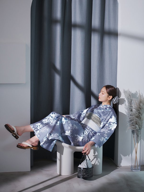 画像9: 【即日発送】グレイ×モードフラワー浴衣  【浴衣３点セット 浴衣/帯/下駄】[YMT] (9)