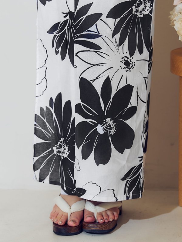 画像20: 【即日発送】モノトーンフラワーレトロモダン浴衣  【浴衣３点セット 浴衣/帯/下駄】[yo/YMT] (20)