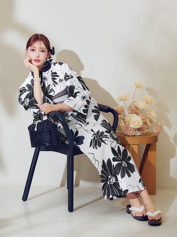 画像8: 【即日発送】モノトーンフラワーレトロモダン浴衣  【浴衣３点セット 浴衣/帯/下駄】[yo/YMT] (8)