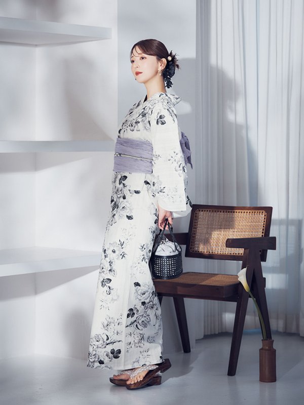 画像14: 【即日発送】モノトーンフラワー浴衣  【浴衣３点セット 浴衣/帯/下駄】[OF04] (14)