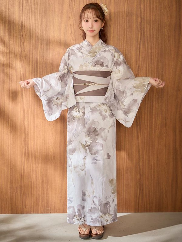 モデル：三上悠亜 身長：159cm 着用サイズ：Fサイズ