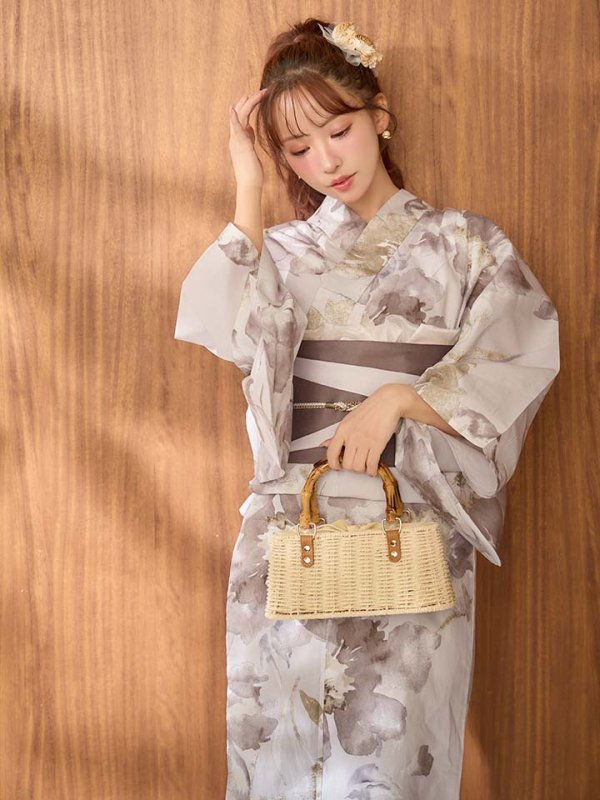 モデル：三上悠亜　身長：159cm　着用サイズ：Fサイズ