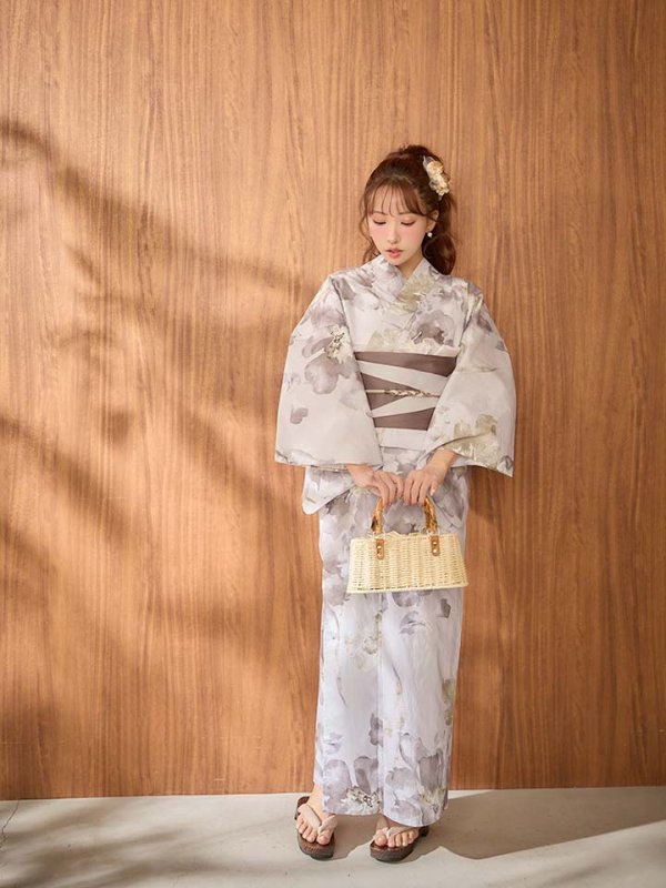 モデル：三上悠亜　身長：159cm　着用サイズ：Fサイズ