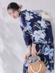 画像1: 送料無料！ネイビーリリーフラワー浴衣【浴衣３点セット 浴衣/帯/下駄】[OF04]【予約 / 5月下旬発送予定】 (1)
