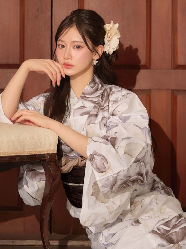 モデル：夏目かんな　身長：155cm　着用サイズ：Fサイズ