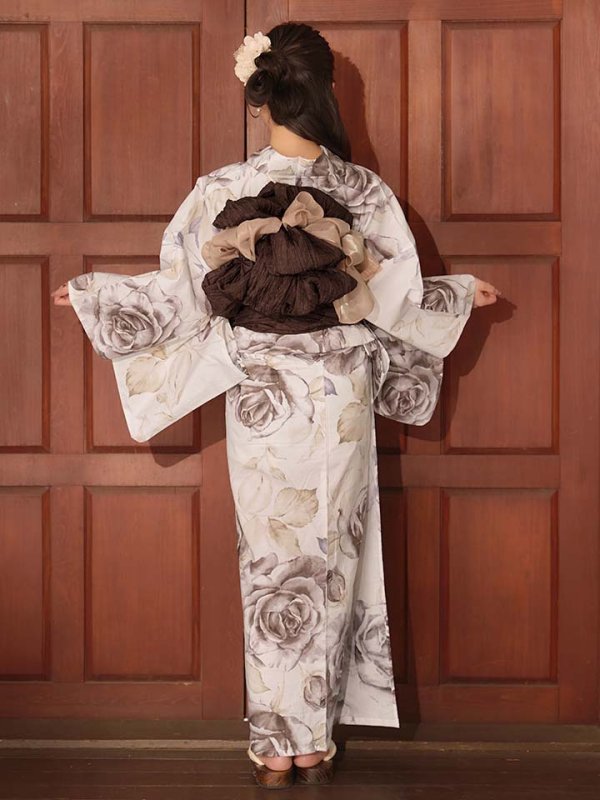 モデル：夏目かんな　身長：155cm　着用サイズ：Fサイズ
