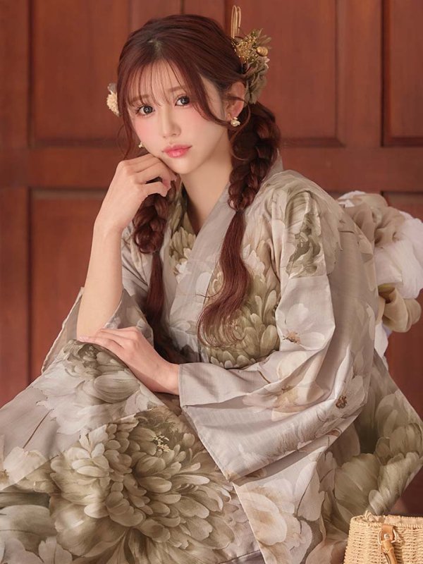 モデル：神楽ゆあ　身長：167cm　着用サイズ：Fサイズ