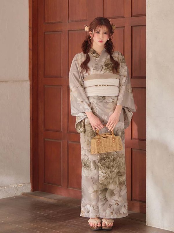 モデル：神楽ゆあ　身長：167cm　着用サイズ：Fサイズ