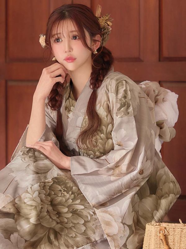 モデル：神楽ゆあ　身長：167cm　着用サイズ：Fサイズ