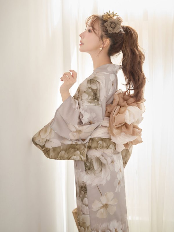 モデル：三上悠亜　身長：159cm　着用サイズ：Fサイズ