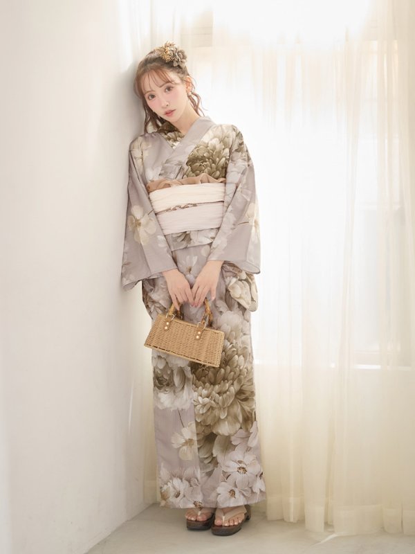 モデル：三上悠亜　身長：159cm　着用サイズ：Fサイズ