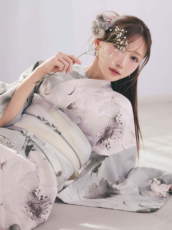 モデル：菅野結以 身長：163cm 着用サイズ：Fサイズ