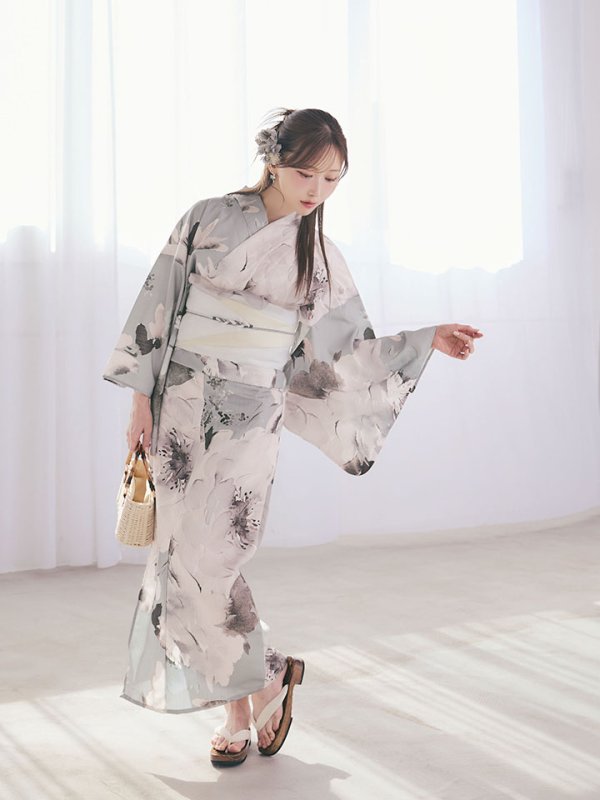 モデル：菅野結以 身長：163cm 着用サイズ：Fサイズ