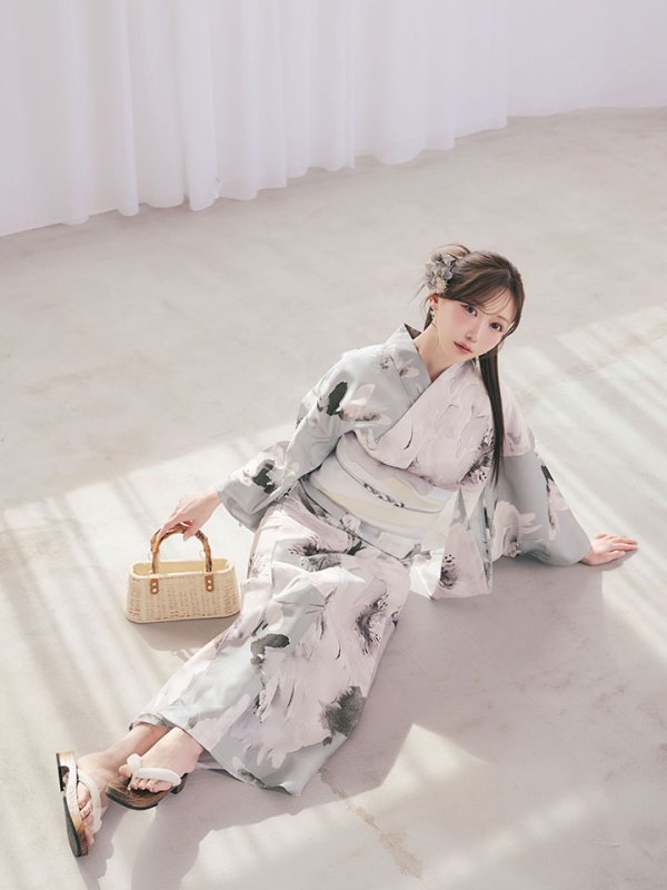 モデル：菅野結以 身長：163cm 着用サイズ：Fサイズ