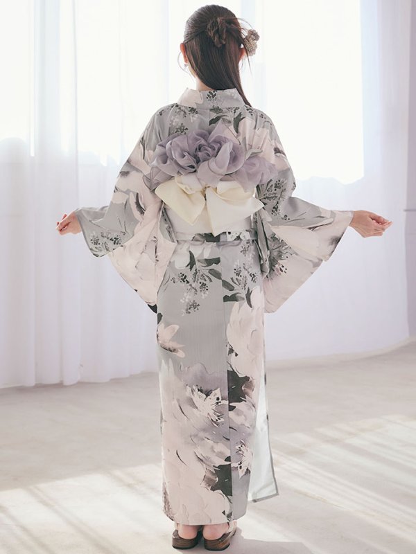 モデル：菅野結以 身長：163cm 着用サイズ：Fサイズ