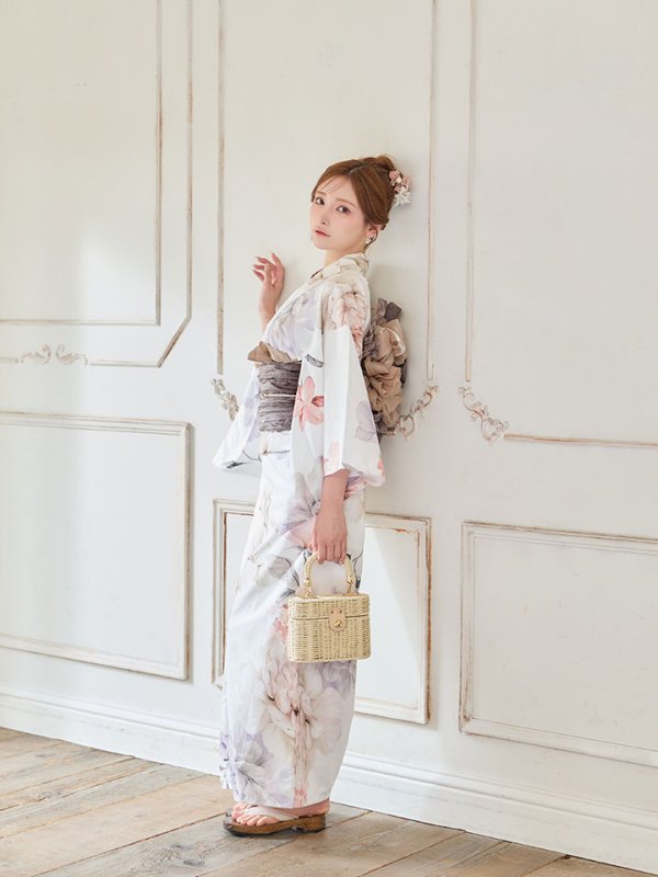 モデル：まみ　身長：161cm　着用サイズ：Fサイズ