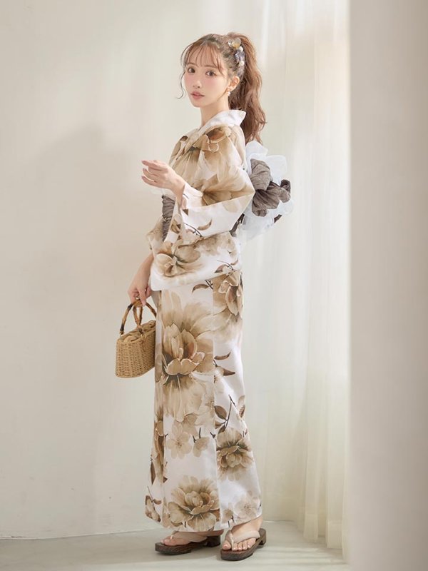 画像8: 【即日発送】ホワイトエレガントフラワー浴衣【浴衣３点セット 浴衣/帯/下駄】[OF04] (8)