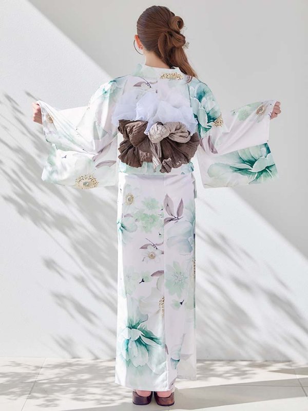 モデル：いおり 身長：164cm 着用サイズ：Fサイズ
