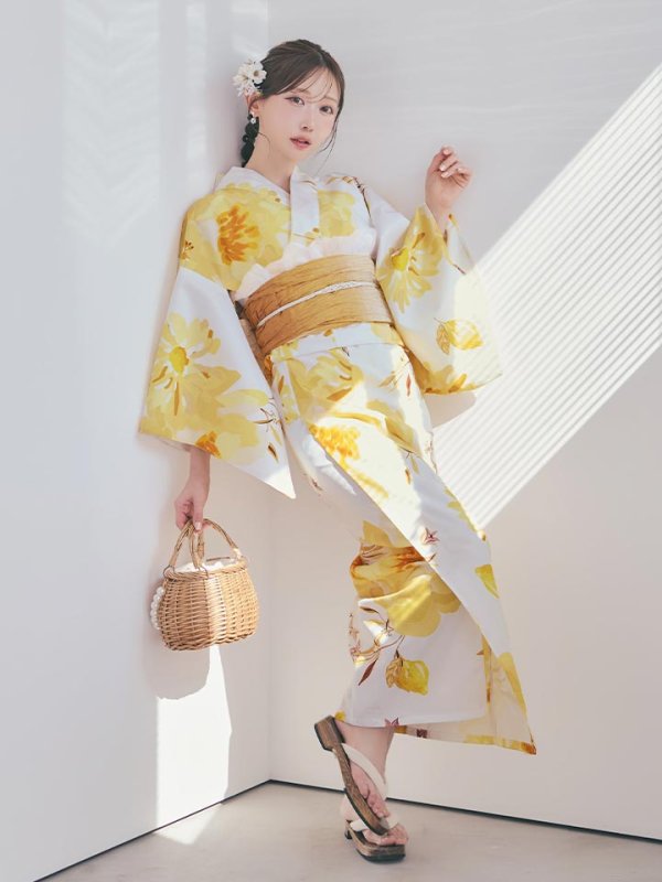 モデル：菅野結以　身長：163cm