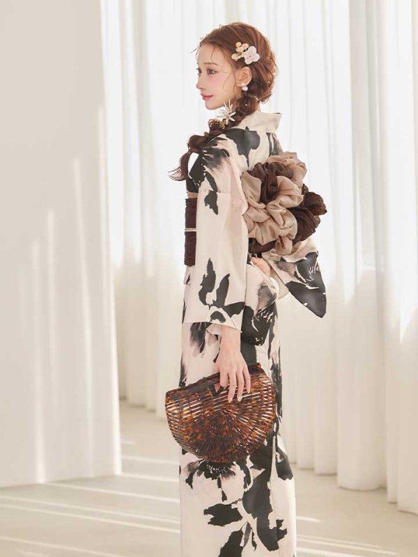 モデル:明日花キララ 身長:162cm