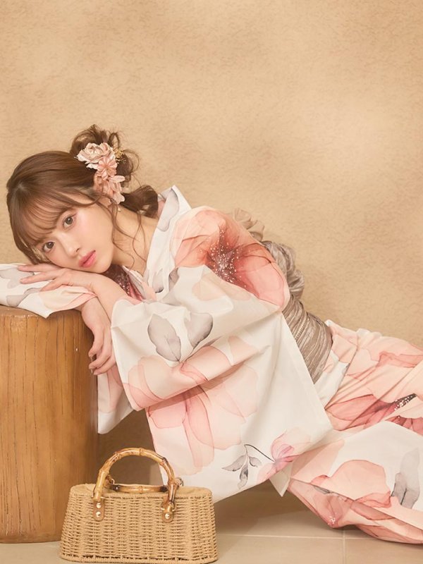 モデル：にじほ　身長：159cm　着用サイズ：Fサイズ