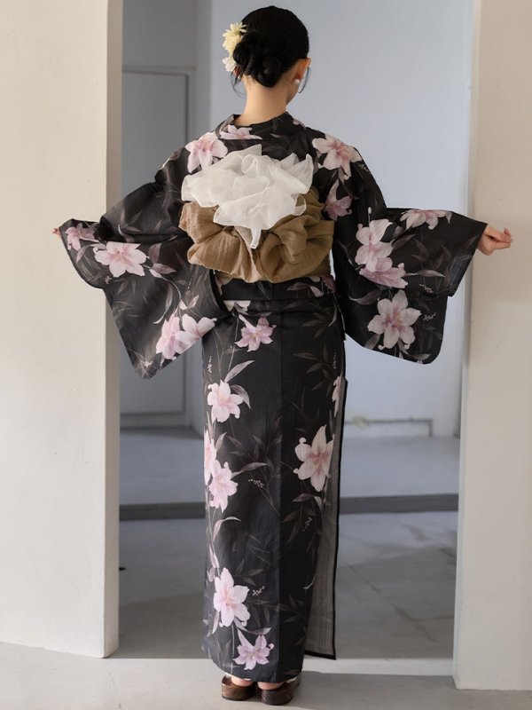 画像14: 送料無料！ホワイトリリー黒地浴衣【浴衣３点セット 浴衣/帯/下駄】[OF04]【予約 / 6月中旬発送予定】 (14)